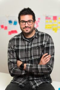 Retrato corporativo empleado Interactius, cercanía y profesionalidad